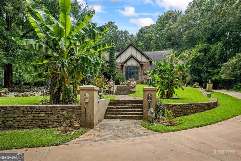  Cipresso Castle -Luxury Mansion in Atlanta 7000 sf 