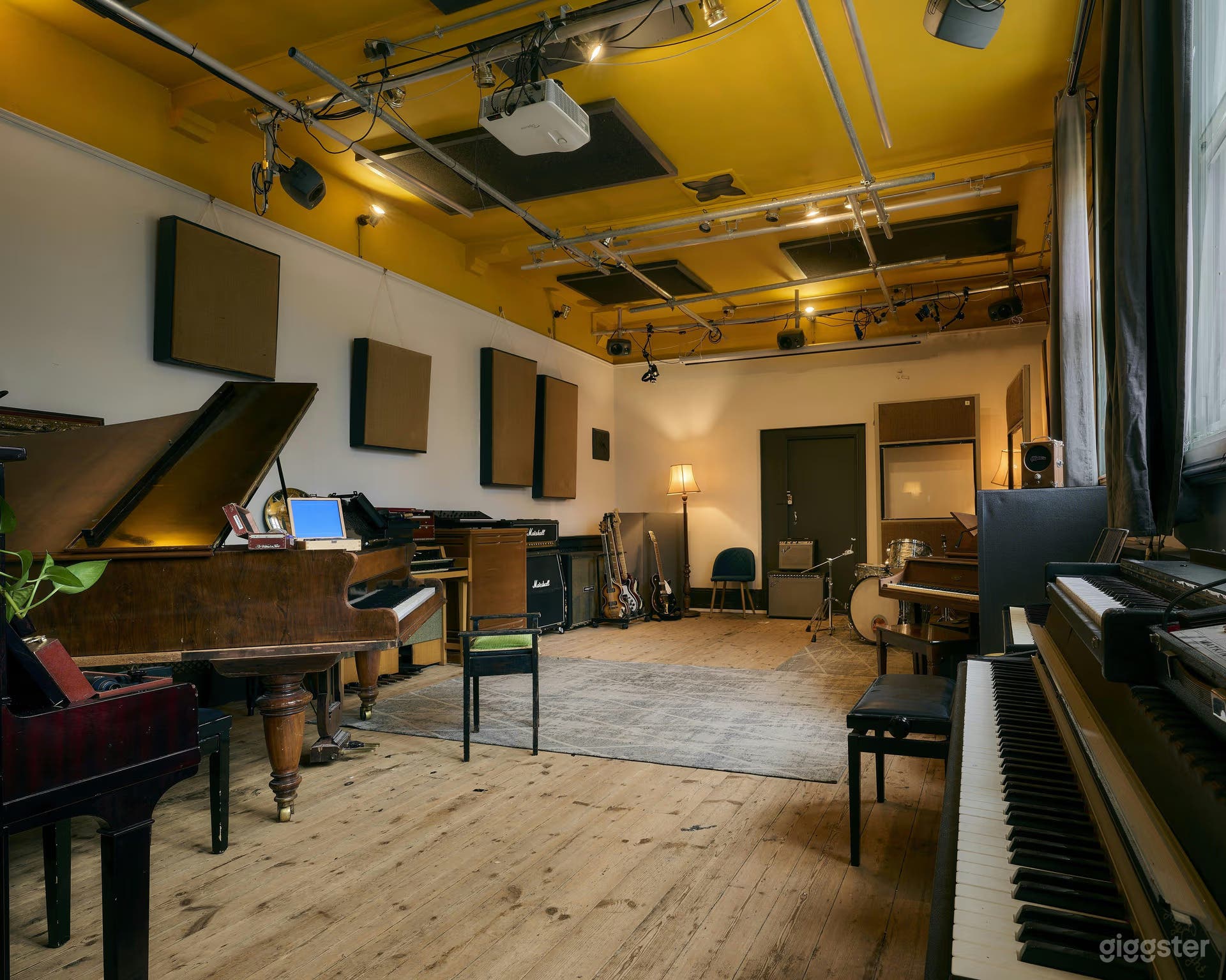 A Vibrant, Multipurpose, Daylit Recording Studio Photo 3