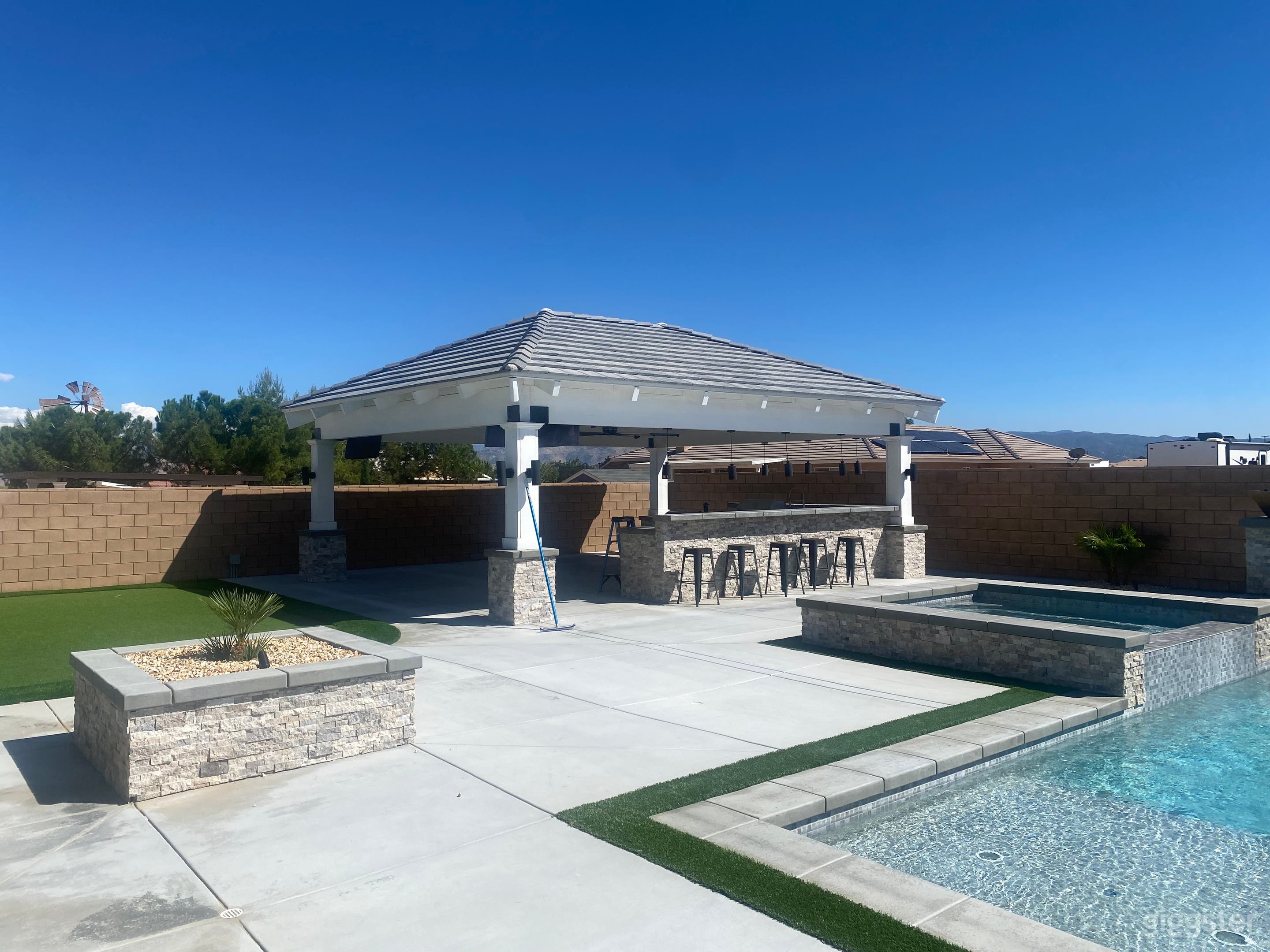 Beauty in Hesperia Photo 4