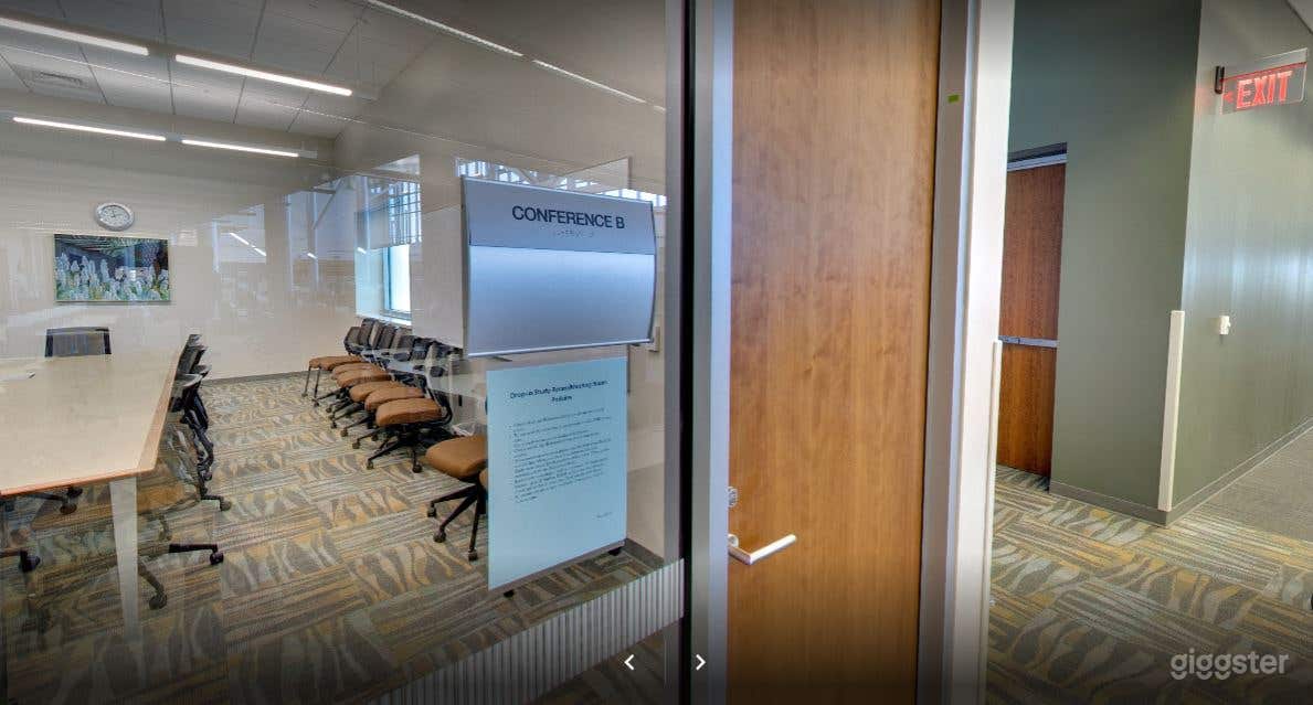 Snug Library Conference Room in Baton Rouge Photo 2