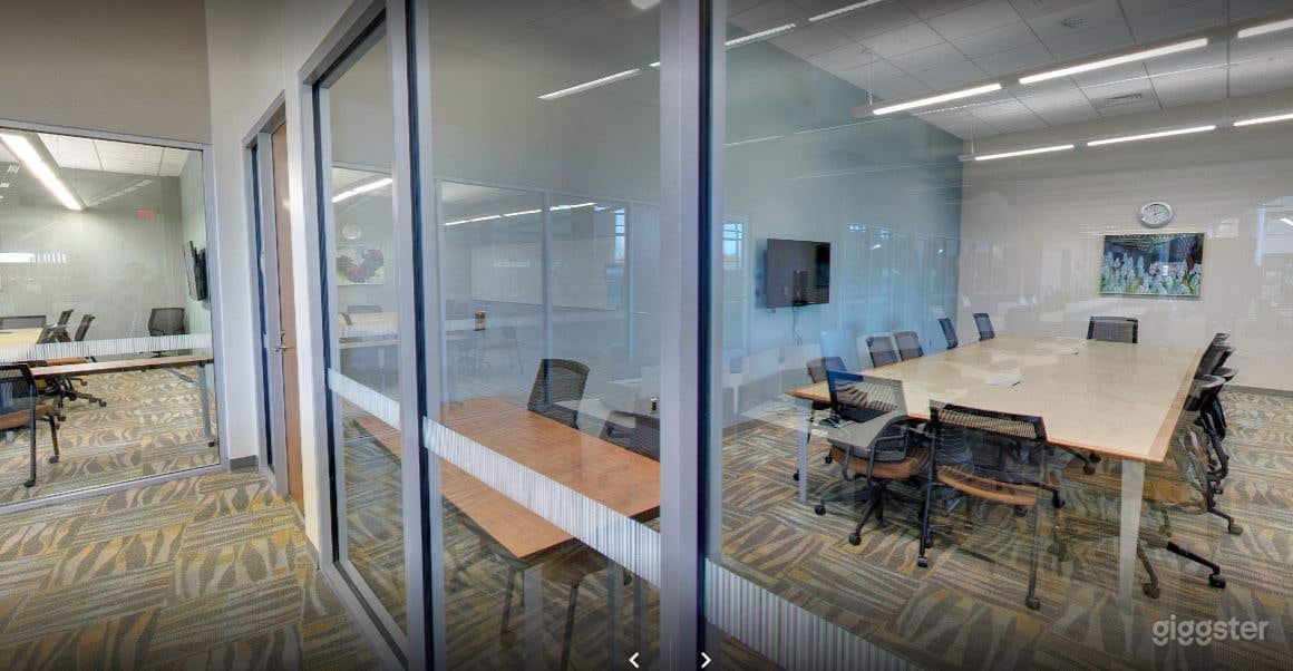 Snug Library Conference Room in Baton Rouge Photo 1