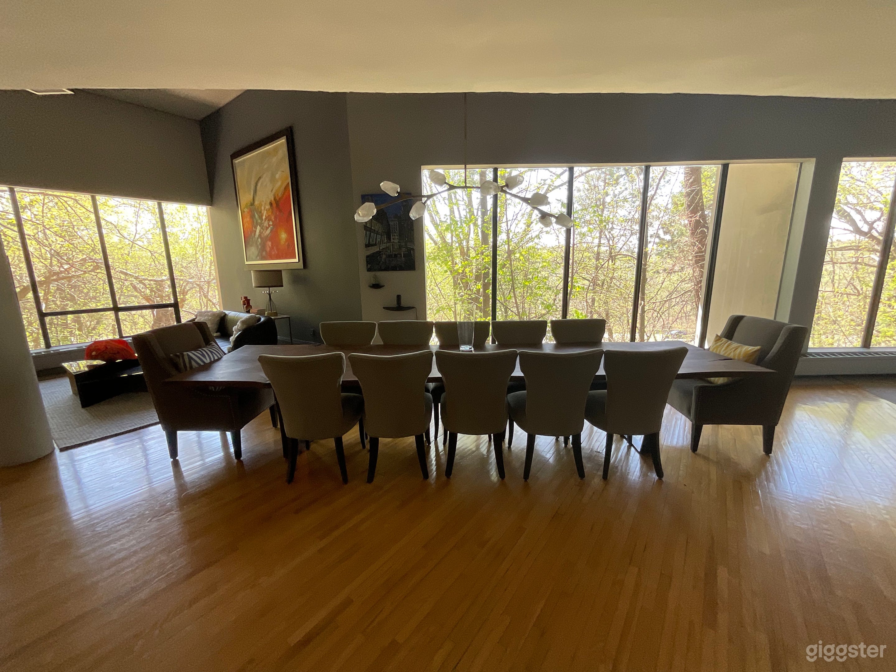 ULTRA PRIVATE SUPPER CLUB Photo 4