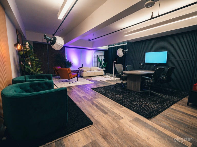  Content Creation Studio with Stylish Sets 