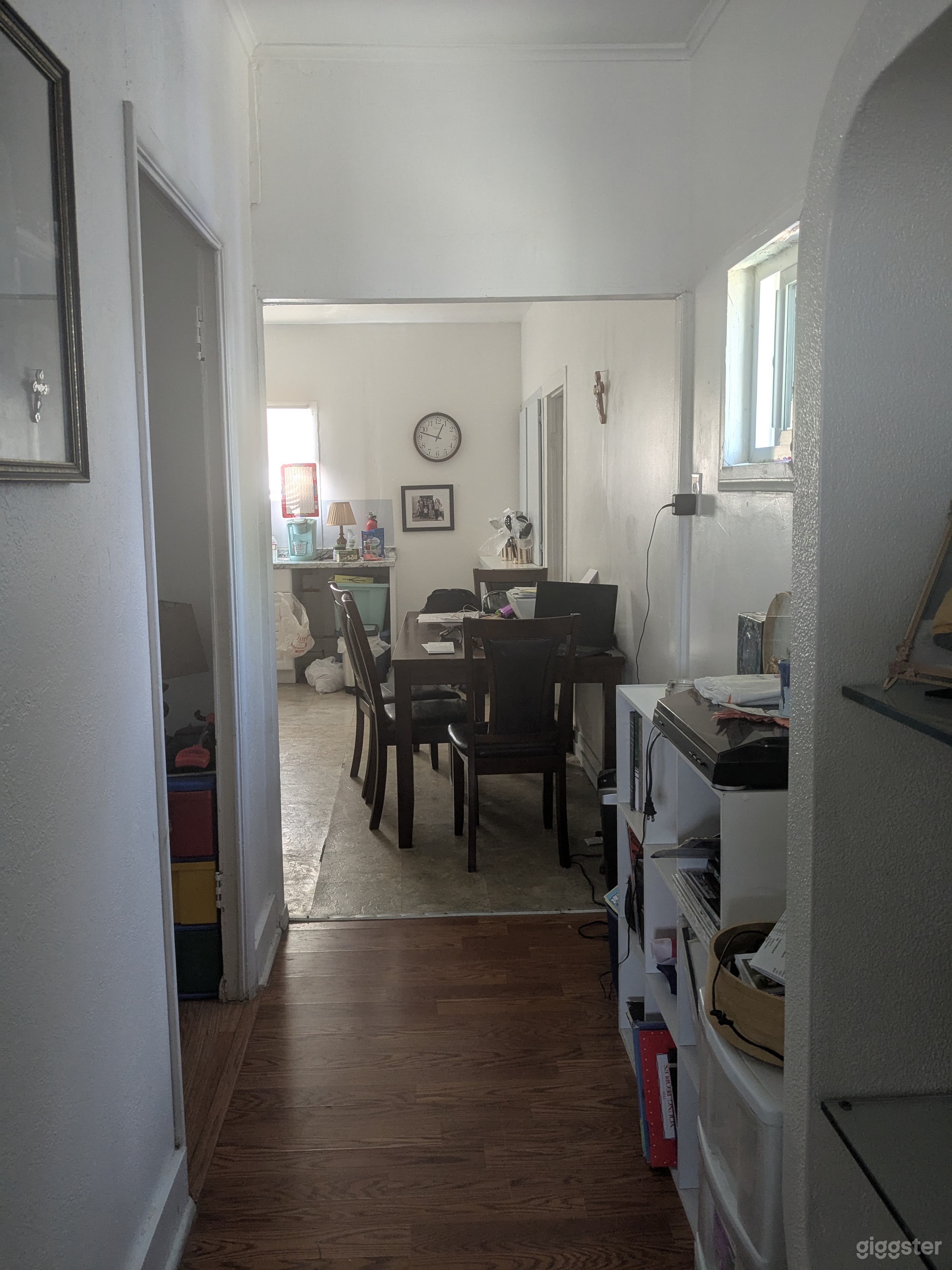 Hall way towards the kitchen 
