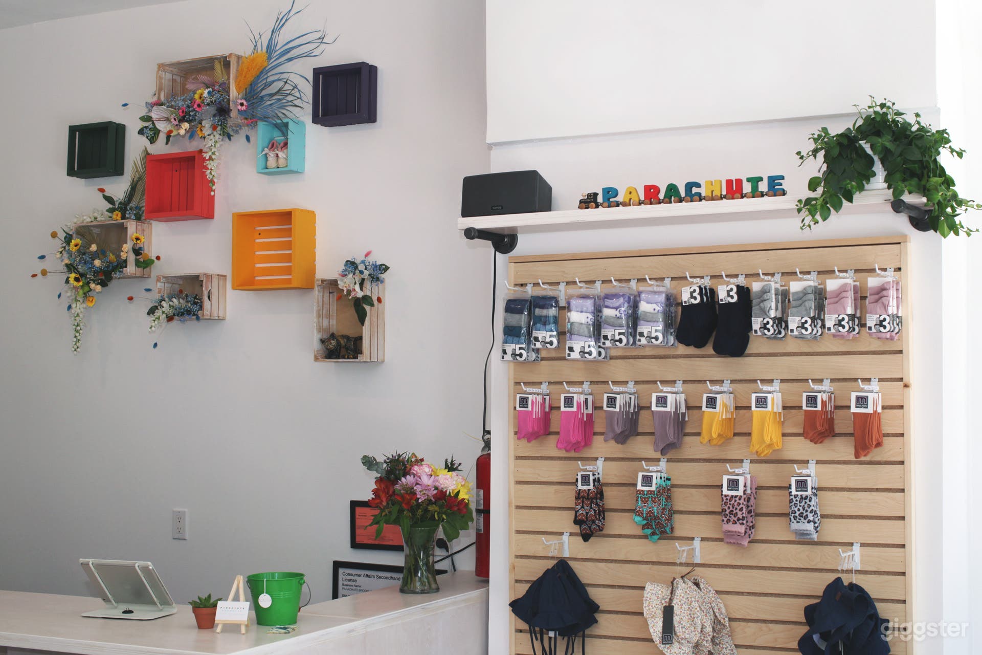 Retail Space and Store Front - Minimal &amp; Clean Photo 4