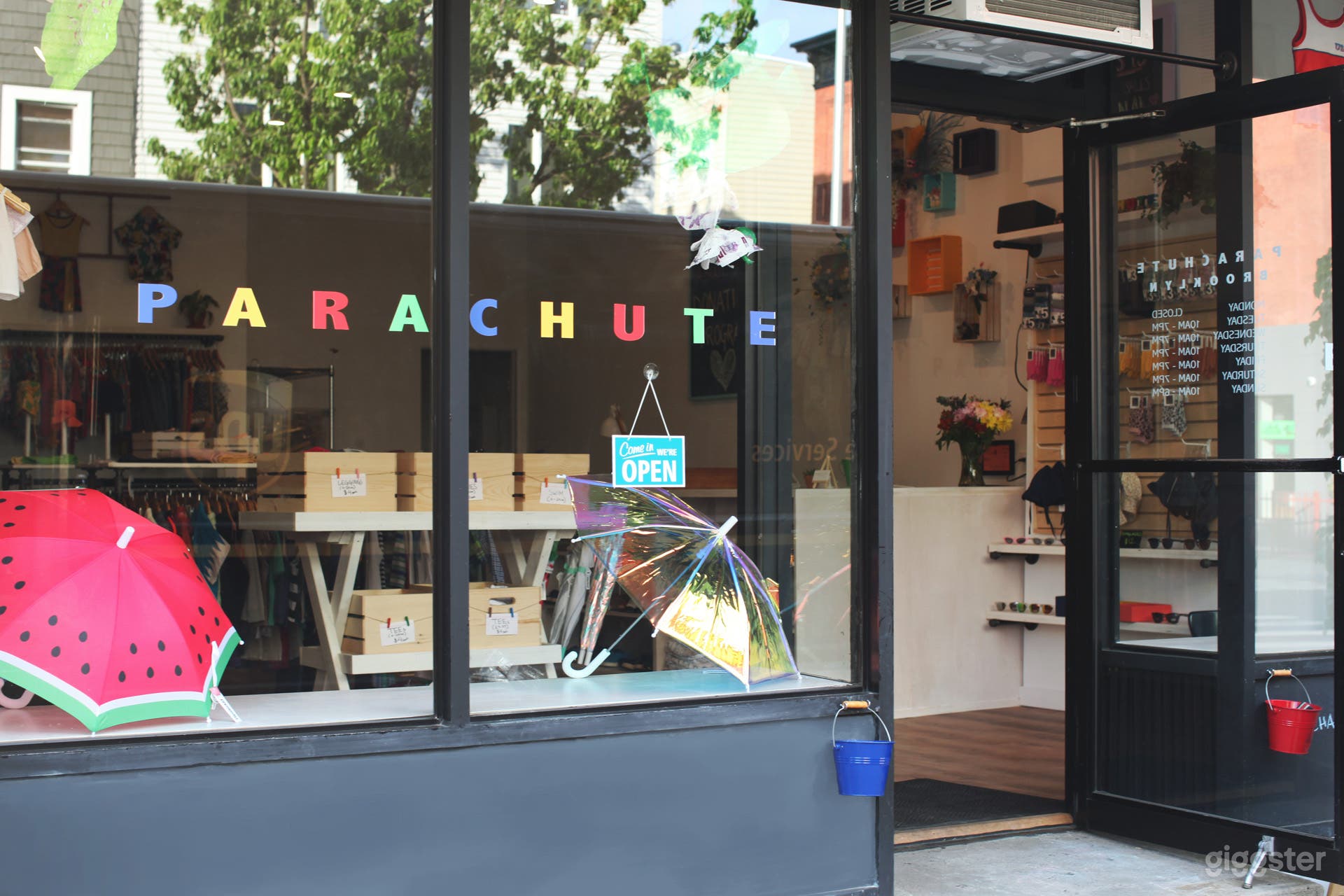 Retail Space and Store Front - Minimal &amp; Clean Photo 2