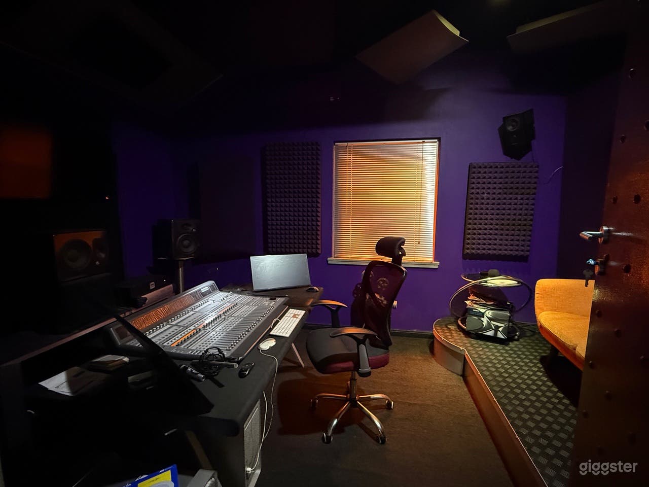 Professional Audio Mixing Suite 2 Photo 3