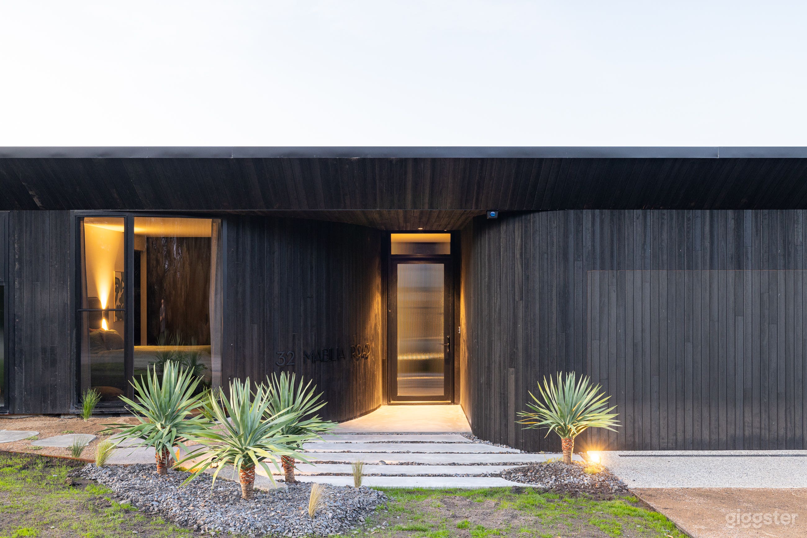 Cliff Top Home  Photo 4