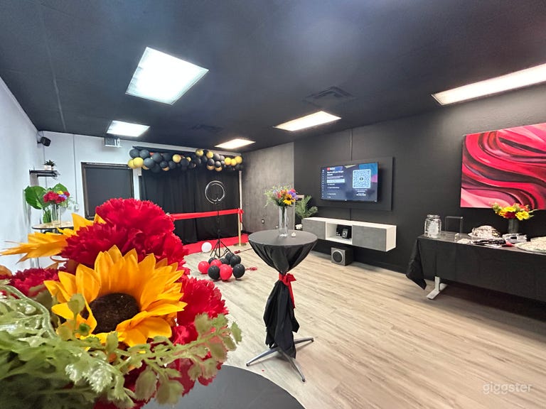  Versatile Photography & Creative Studio by SDSU. 