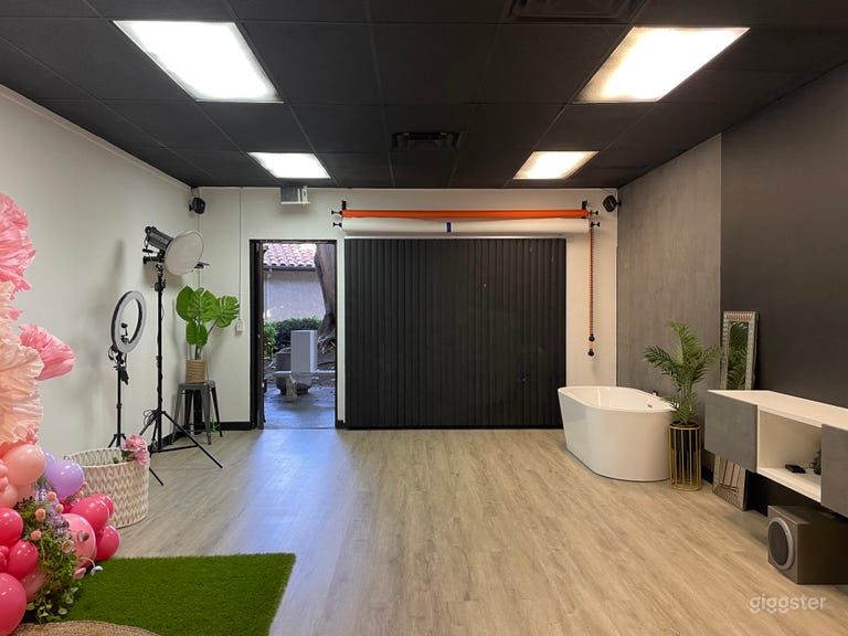  Versatile Photography & Creative Studio by SDSU. 