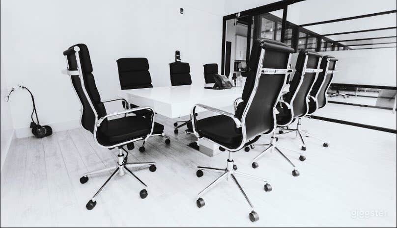 Conference Room for 1-10 Photo 3