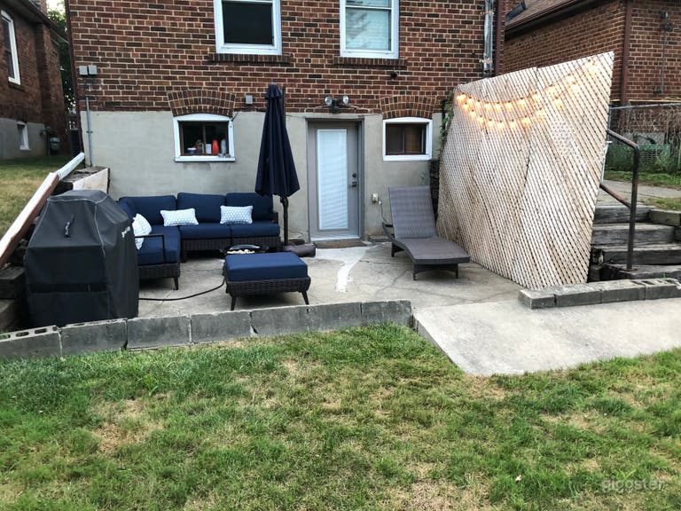  Large Toronto Backyard Space 
