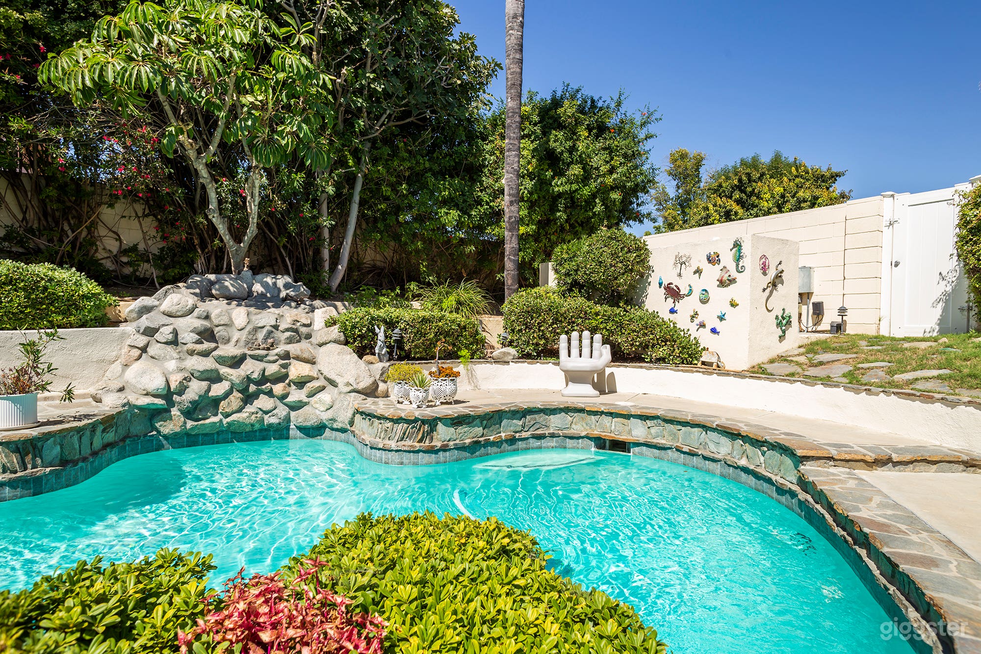 Spacious Americana Photo 2