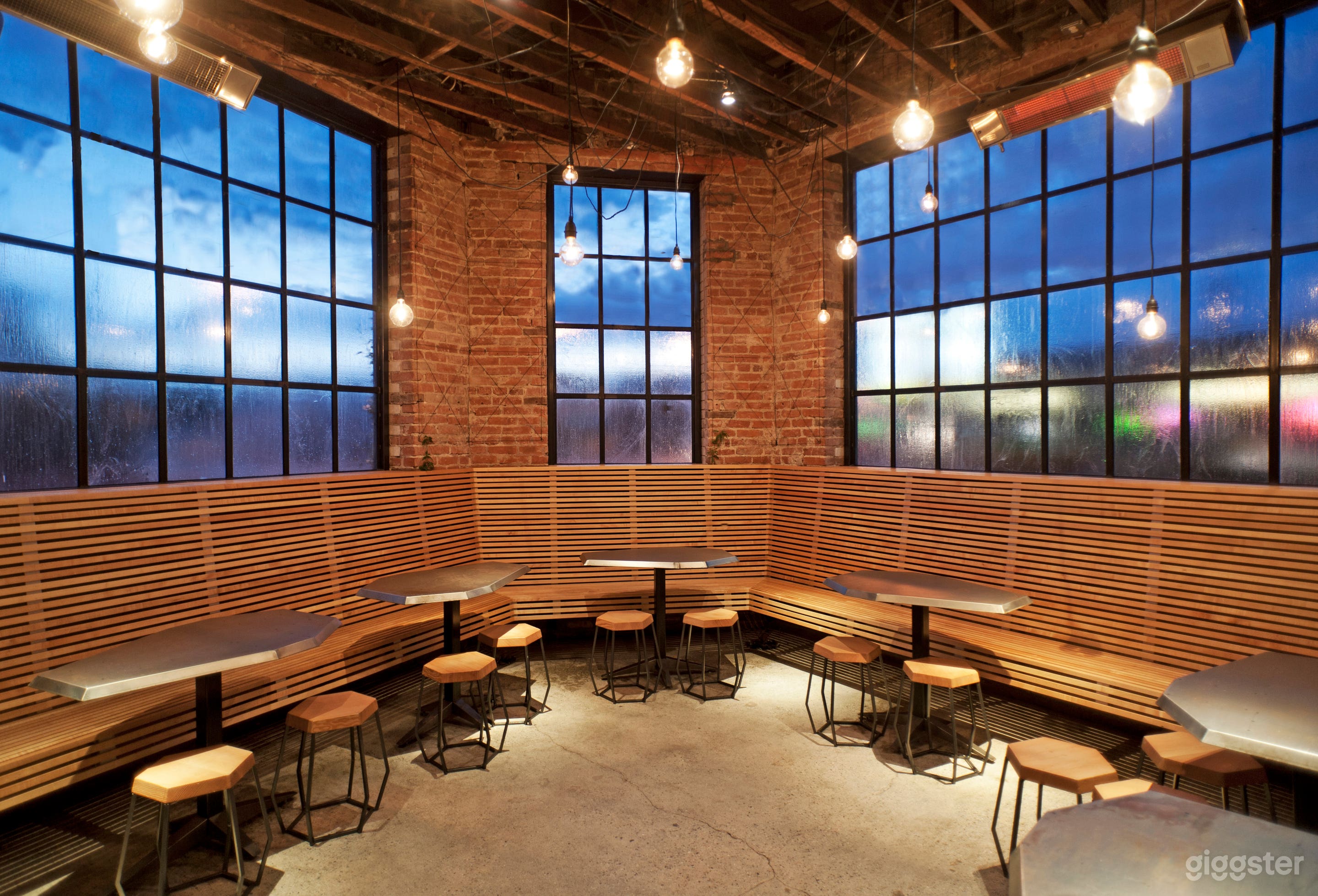 Beer Hall and Garden in Venice Beach Photo 4