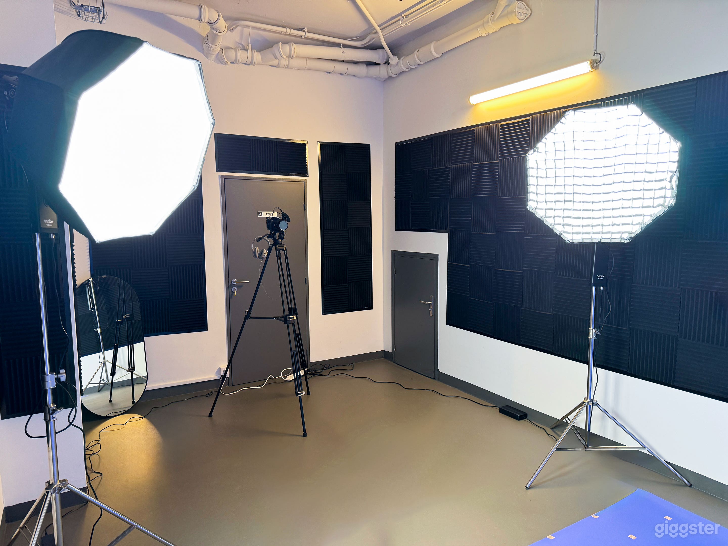 Studio Photo &amp; Vidéo au coeur du 9e Photo 3