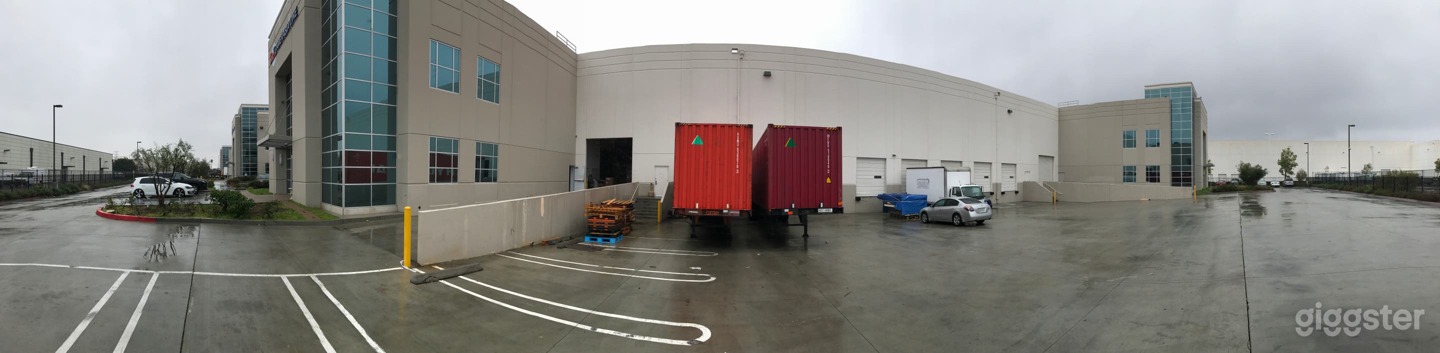 Warehouse Yard in South Bay    Photo 4