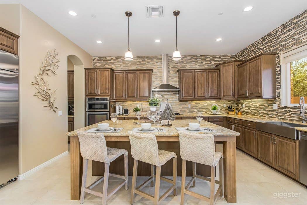 Desert House with open space Photo 2