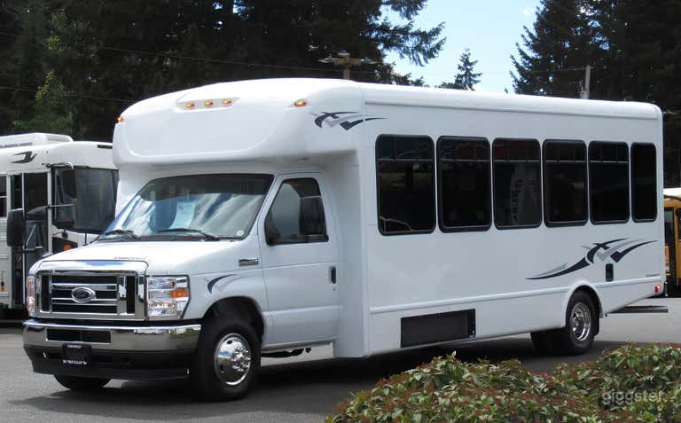  Ford StarCraft Executive Shuttle 50 