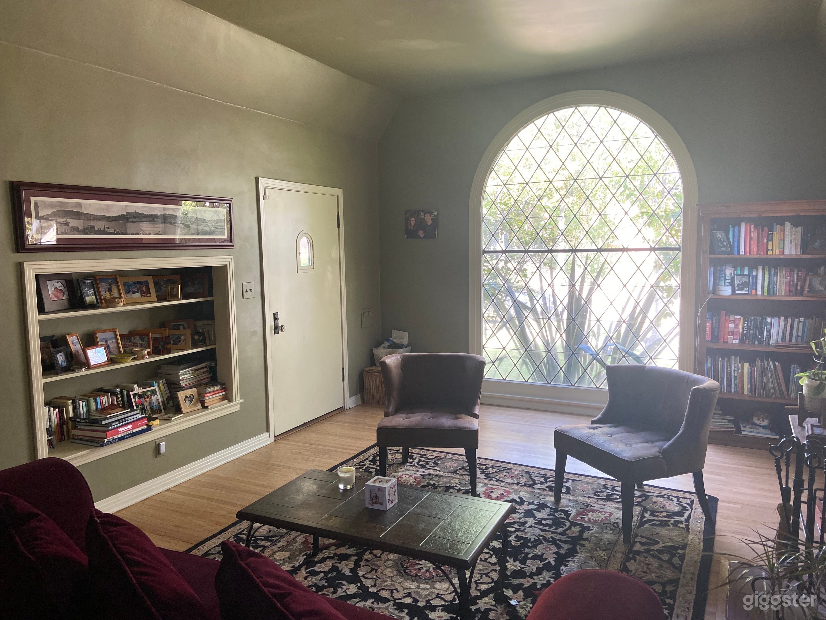 Front living room with lead glass bay window 6’x9’