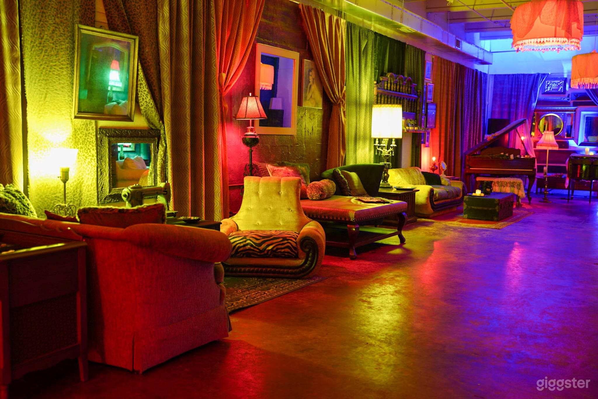 Energetic &amp; Vibrant Space in Wynwood Photo 2