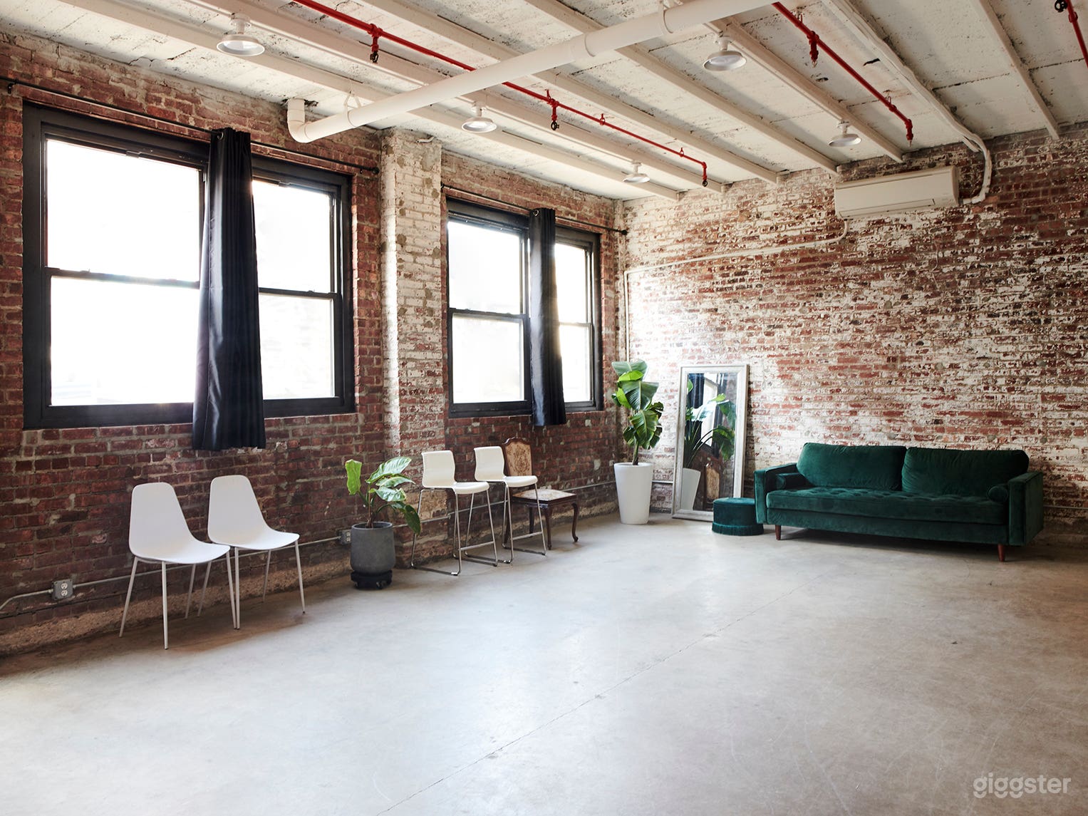 A long wall of bright light and great furniture options