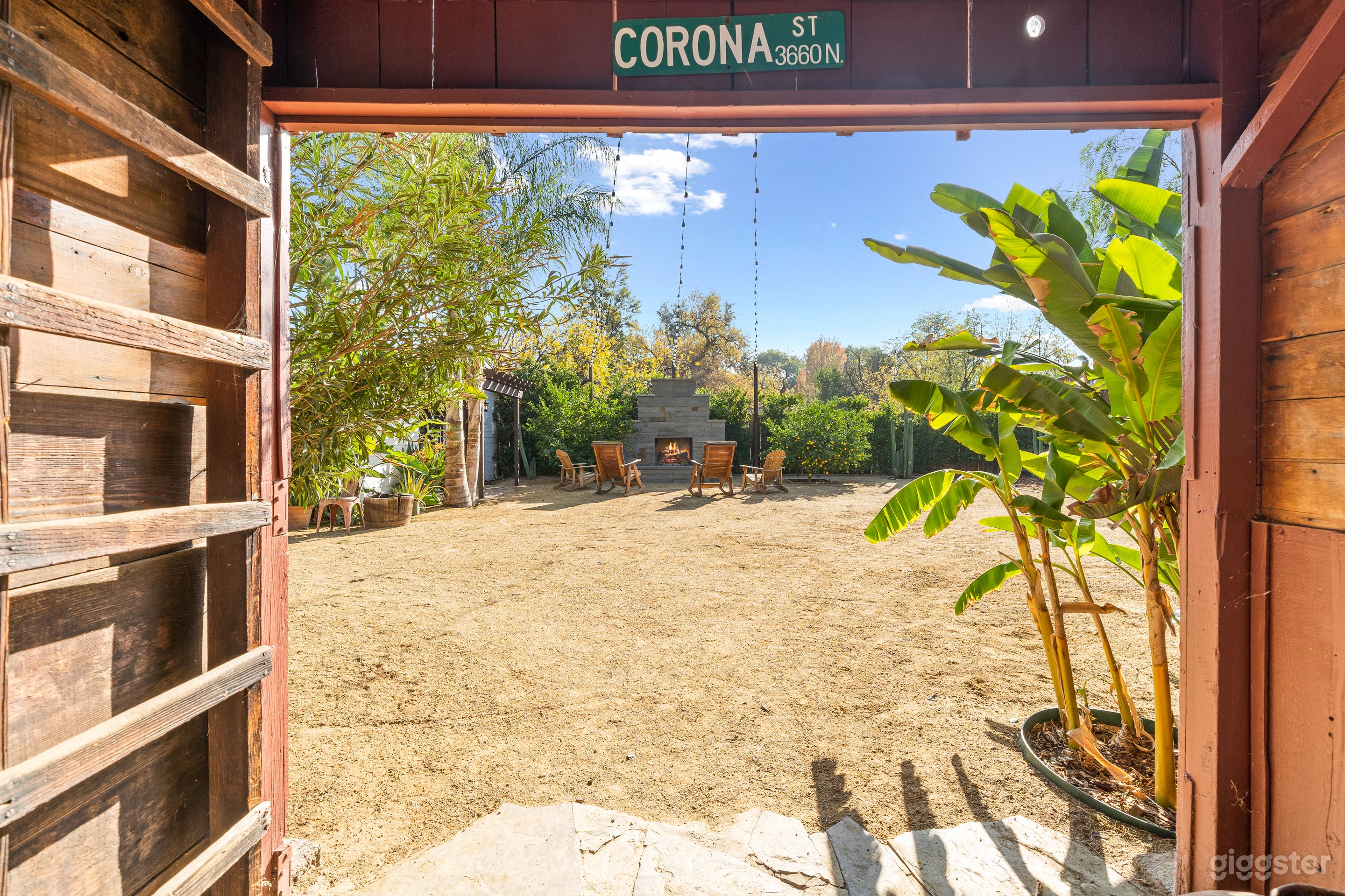 Modern Farmhouse and Barn.  Large flat lot.   Photo 2