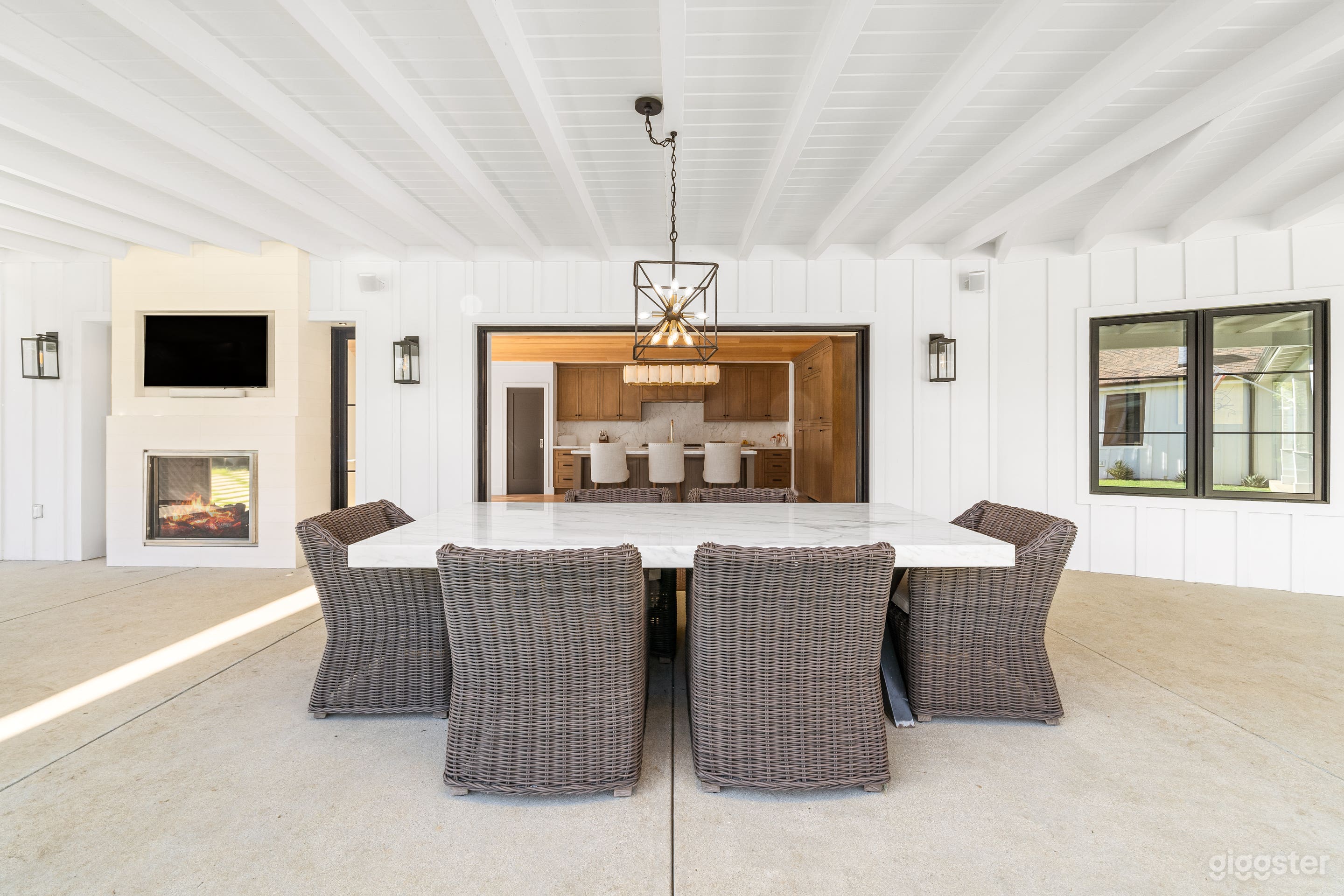 Modern Farmhouse and Barn.  Large flat lot.   Photo 1