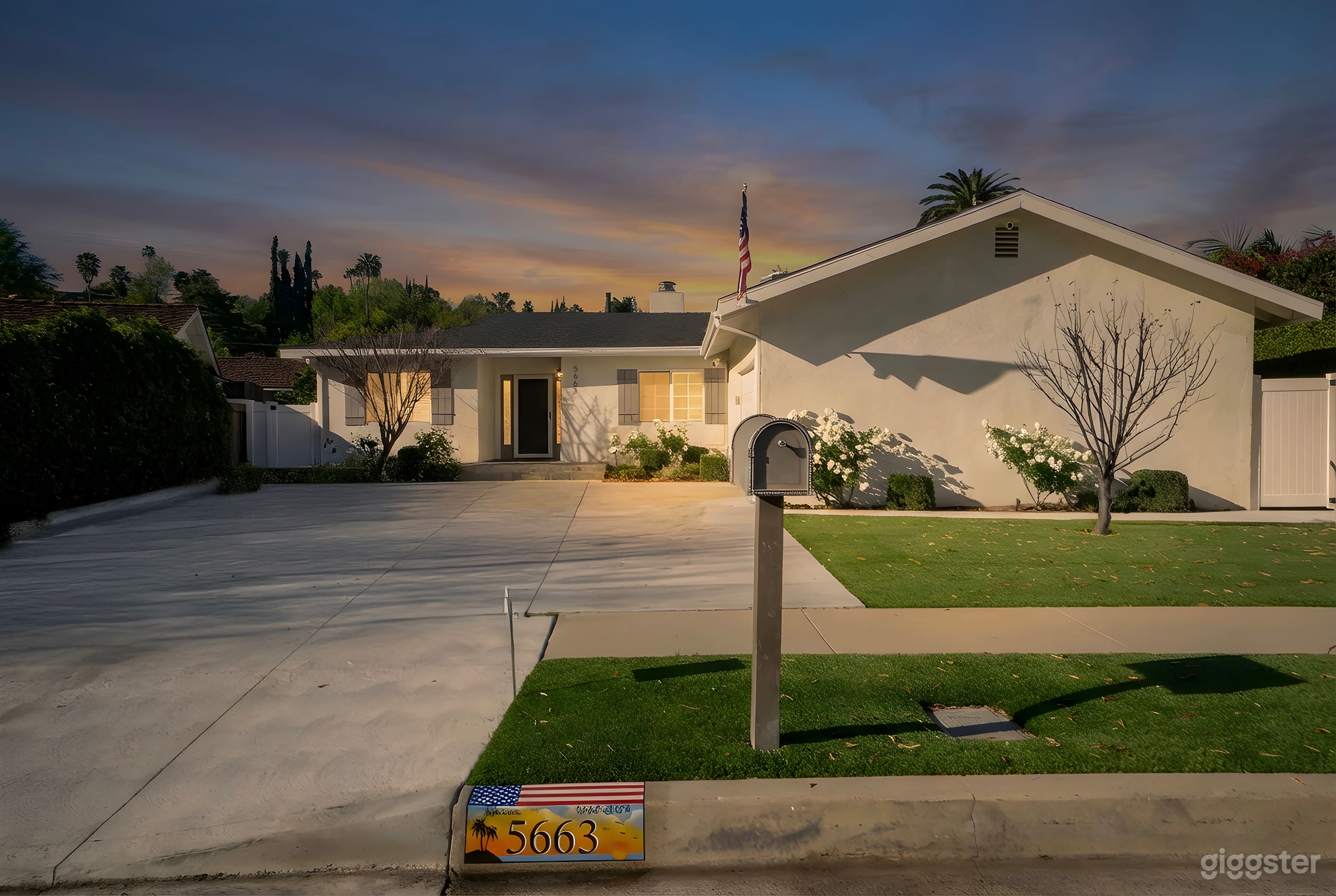 Production & Event-Ready Home w/ Pool, Guest House & Parking Photo 1