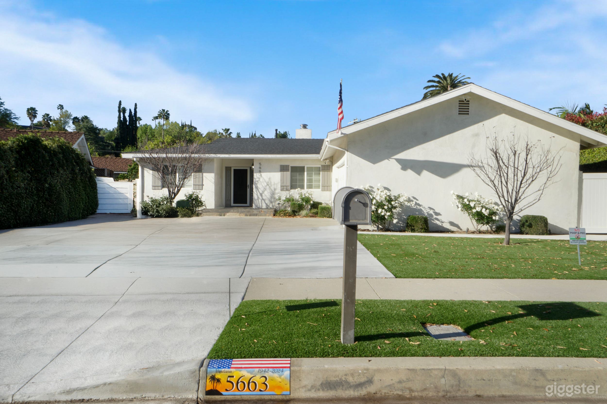 Production & Event-Ready Home w/ Pool, Guest House & Parking Photo 2