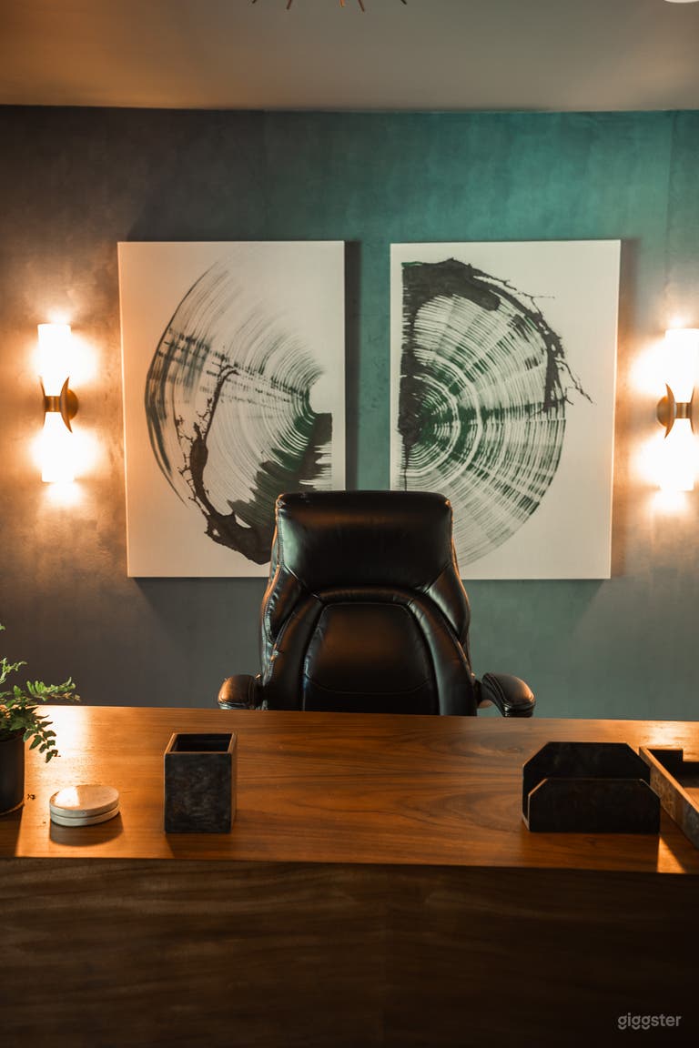  Hillside Haven Office & Podcast Studio *NO Film Permit Req.* 