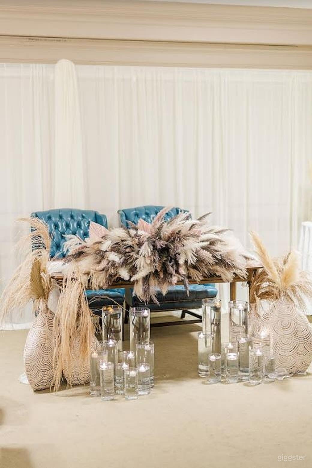 Enticing Sunrise and Sunset Room in Lancaster Photo 3