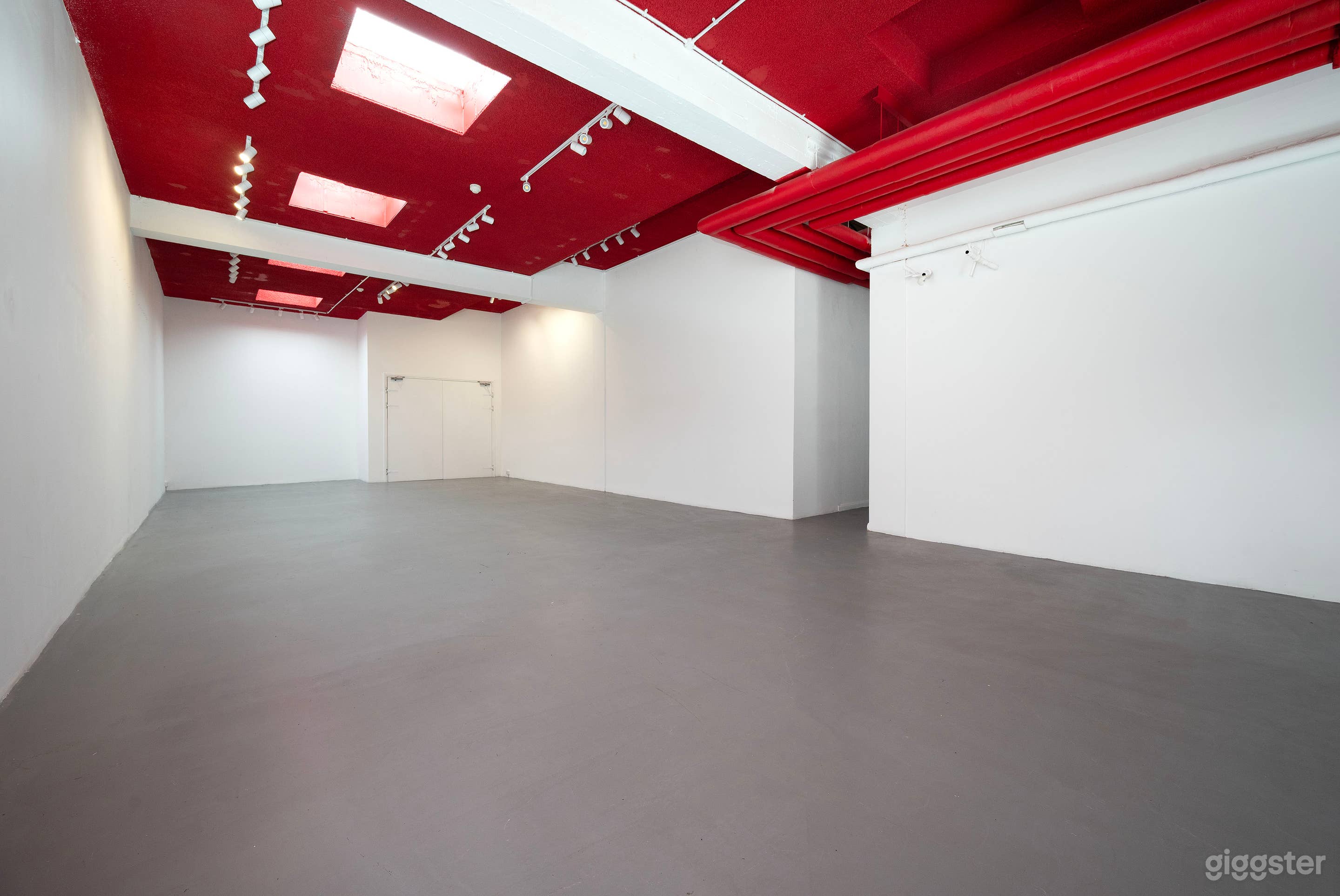 Skylight Studio Photo 4