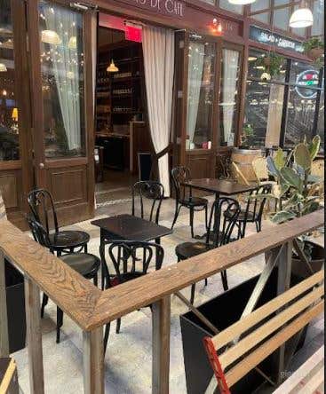 Exquisite Vintage Patio in Los Angeles Photo 3