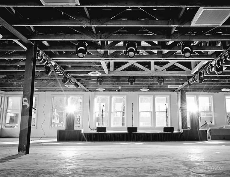  Grade A Sound and lighting system, large stage and projectors 