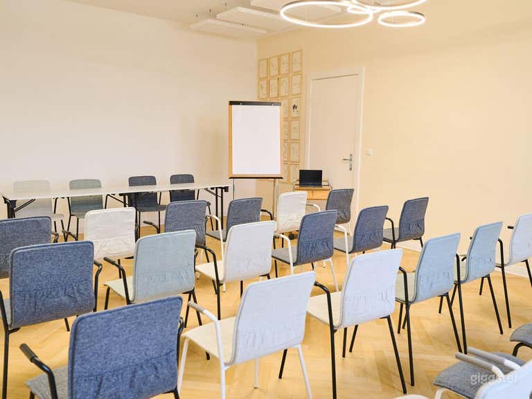  Sala Pablo - Amplio Taller y Sala de Capacitación 