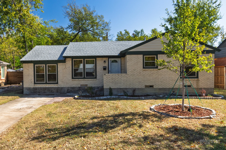  Art Vibes Home Close to Museums, Zoo, Lake, Garden 