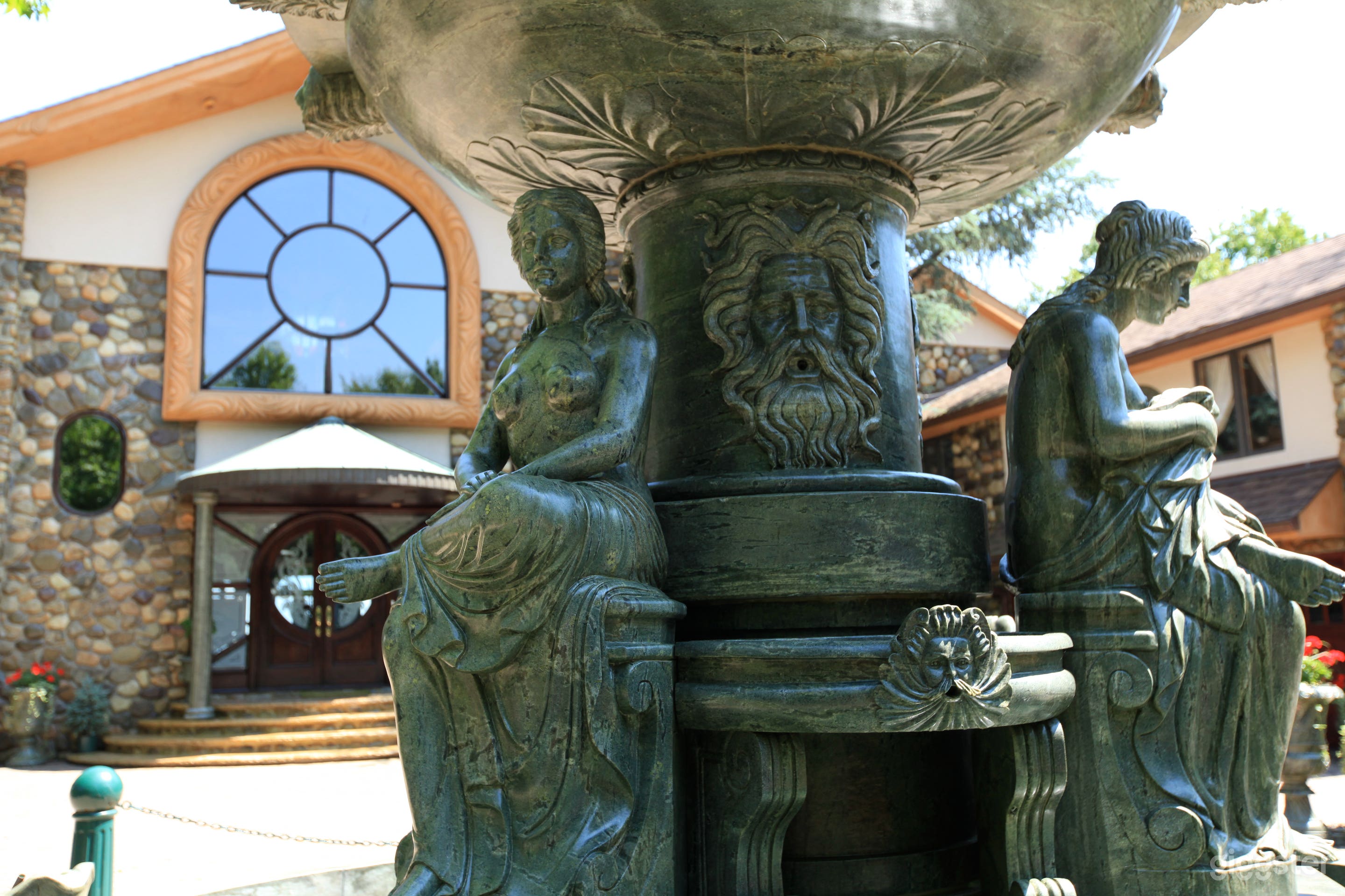 Luxury Estate with Private Beach and Gardens Photo 4