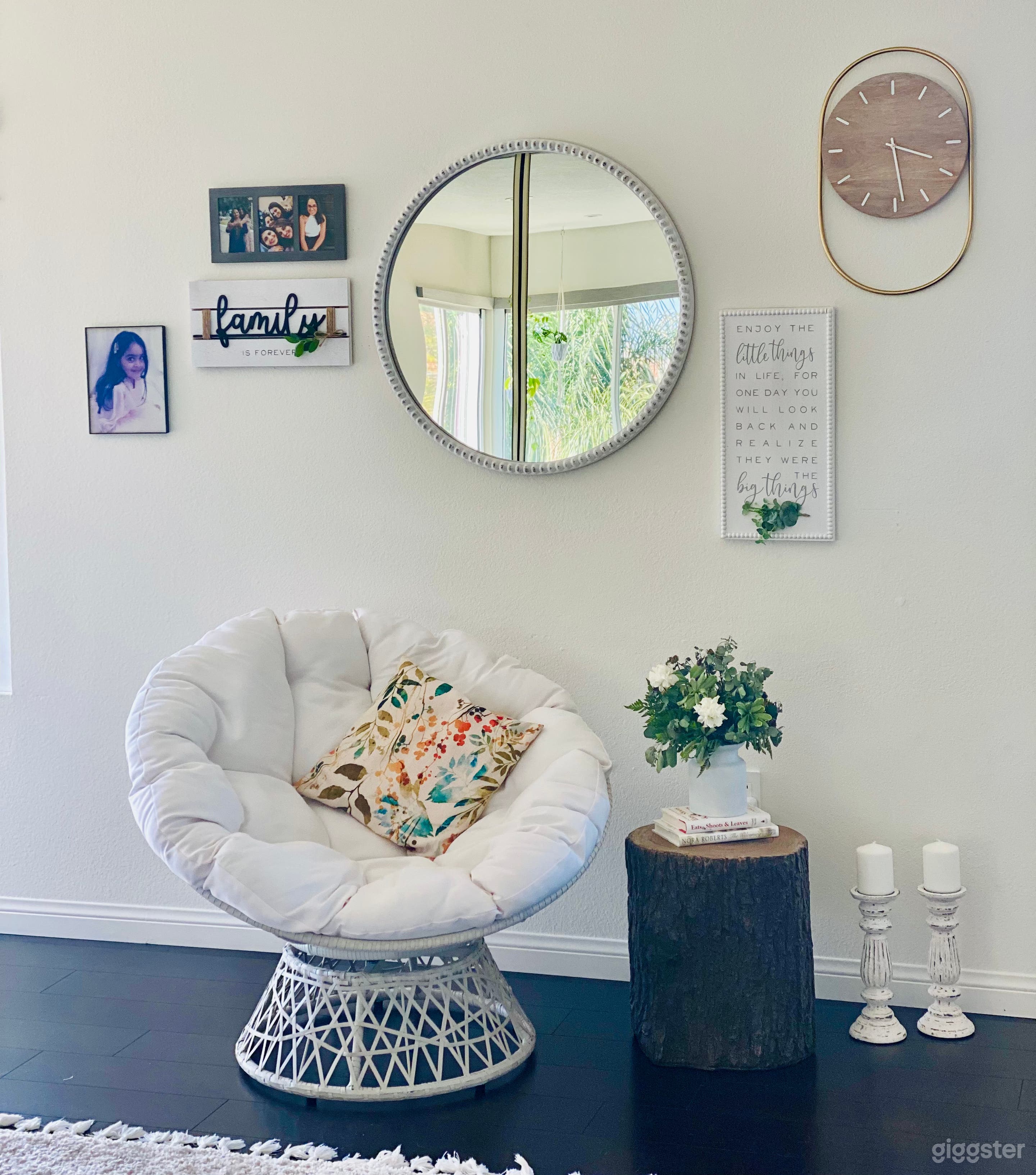 Exquisite Modern Farmhouse Photo 3