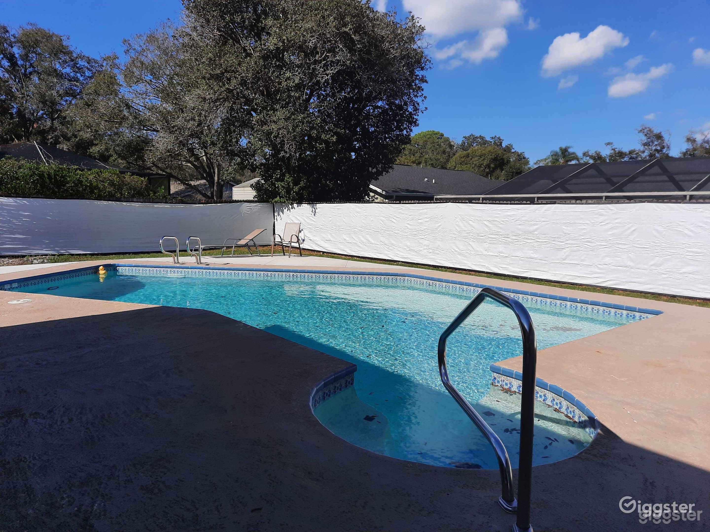 Amazing Outdoor Pool for Recreation Photo 2