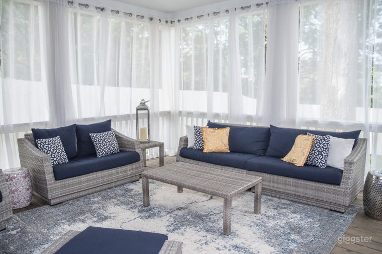  Screened in Porch 