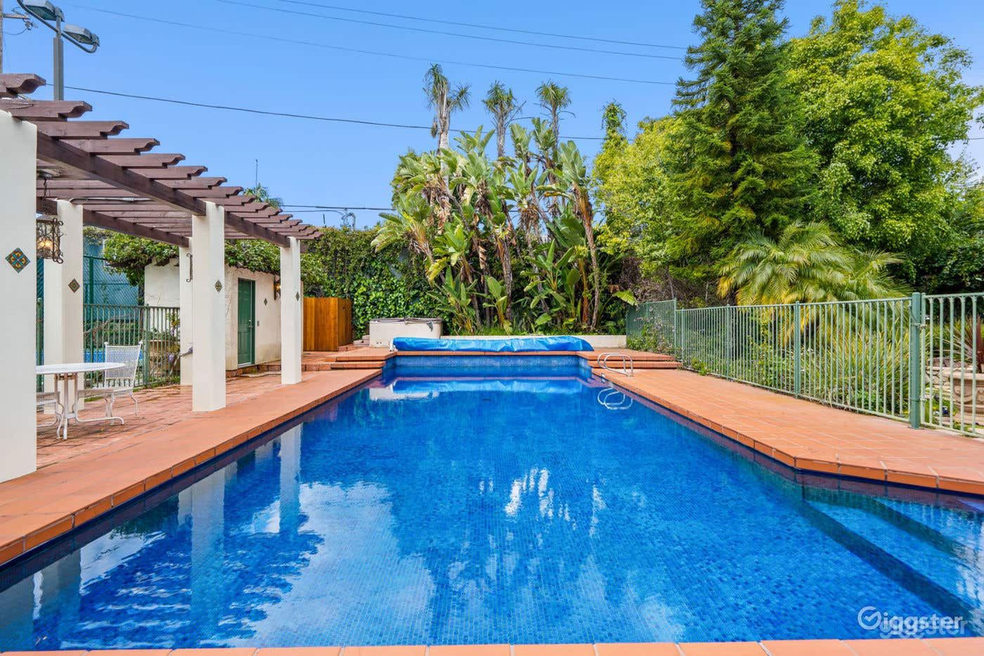 ENCHANTING SPANISH HAVEN: PARKYNS REVIVAL/POOL Photo 4