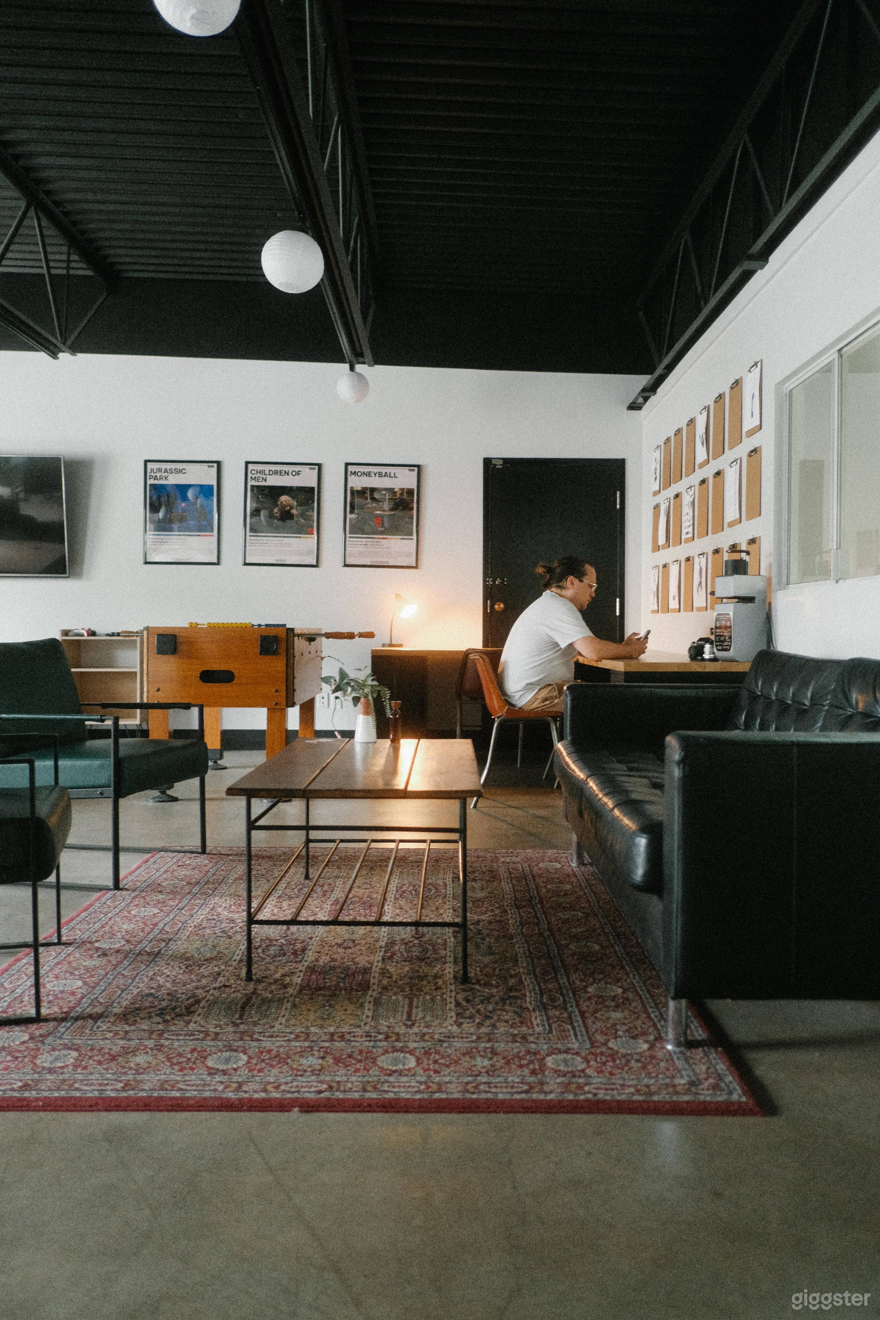 Spacious Office in Vancouver's Creative Hub Photo 3