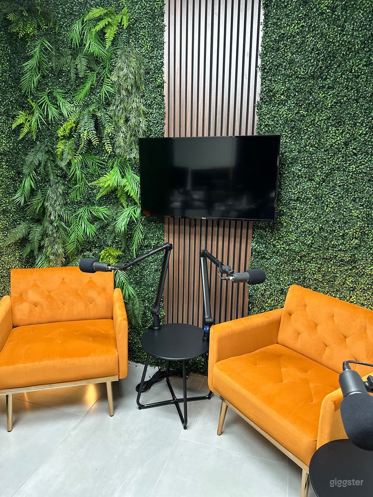  Downtown Hollywood FL Podcast & Content Studio 