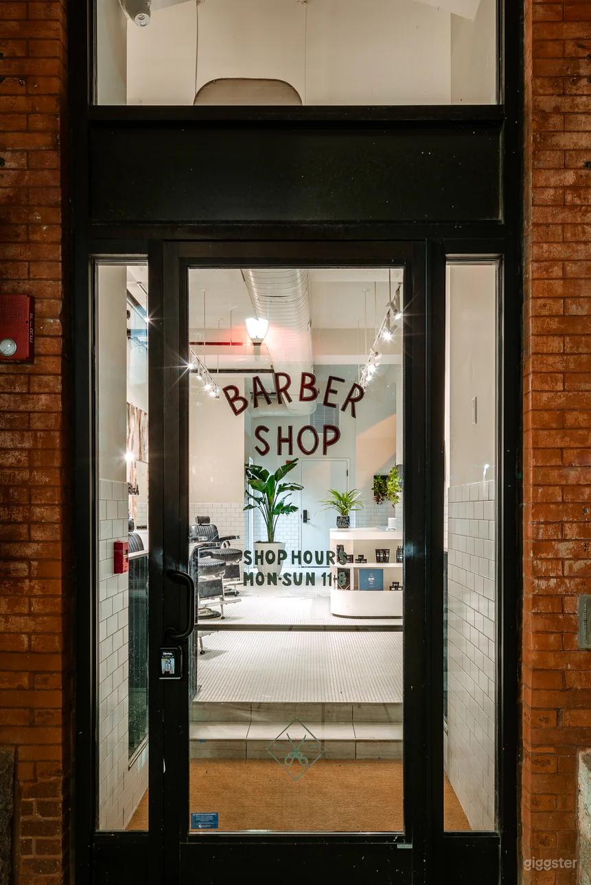 Trendy barbershop speakeasy in downtown Philly Photo 2