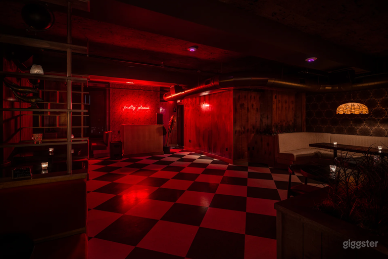  Trendy barbershop speakeasy in downtown Philly 