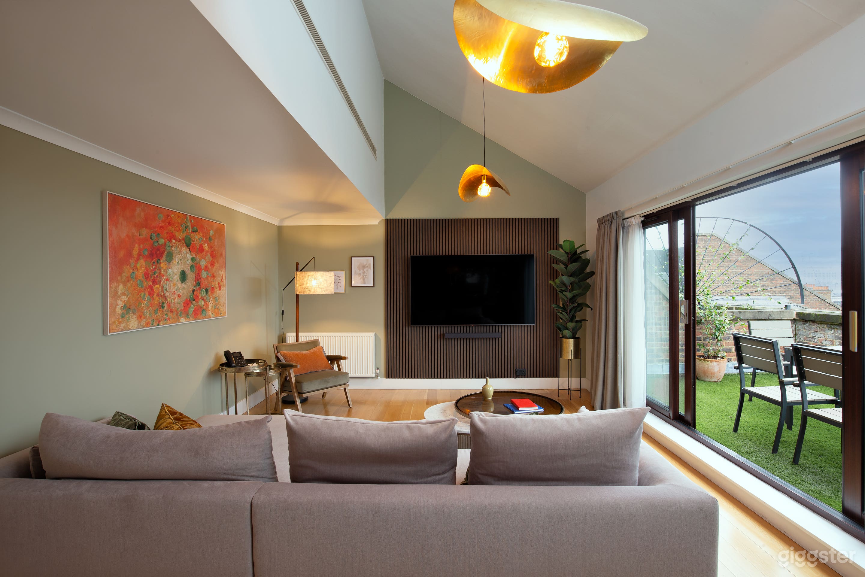 3 Bed Apartment - The Penthouse - #40 Photo 1