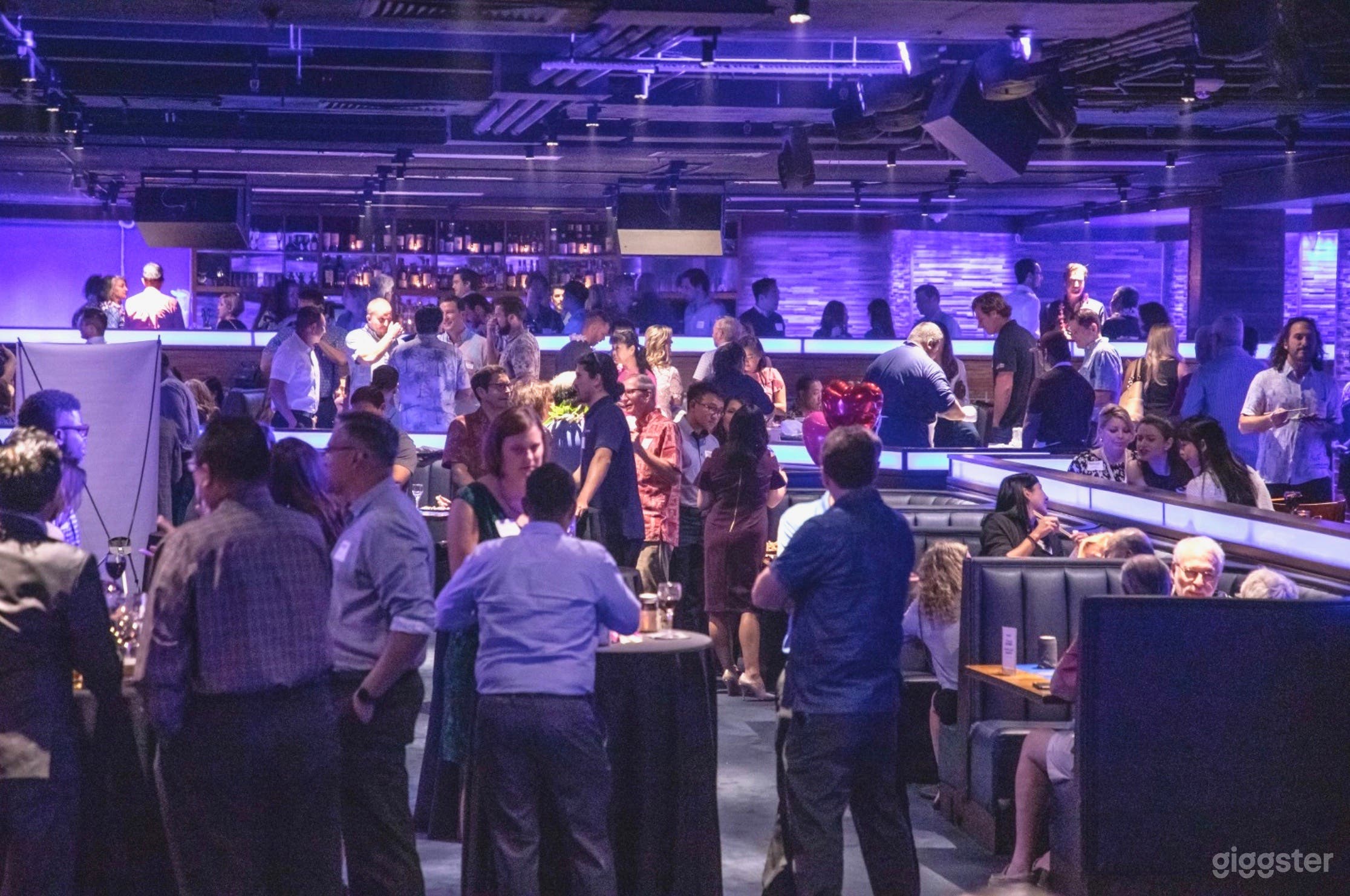 Plug &amp; play meeting &amp; event space in Waikiki Photo 2