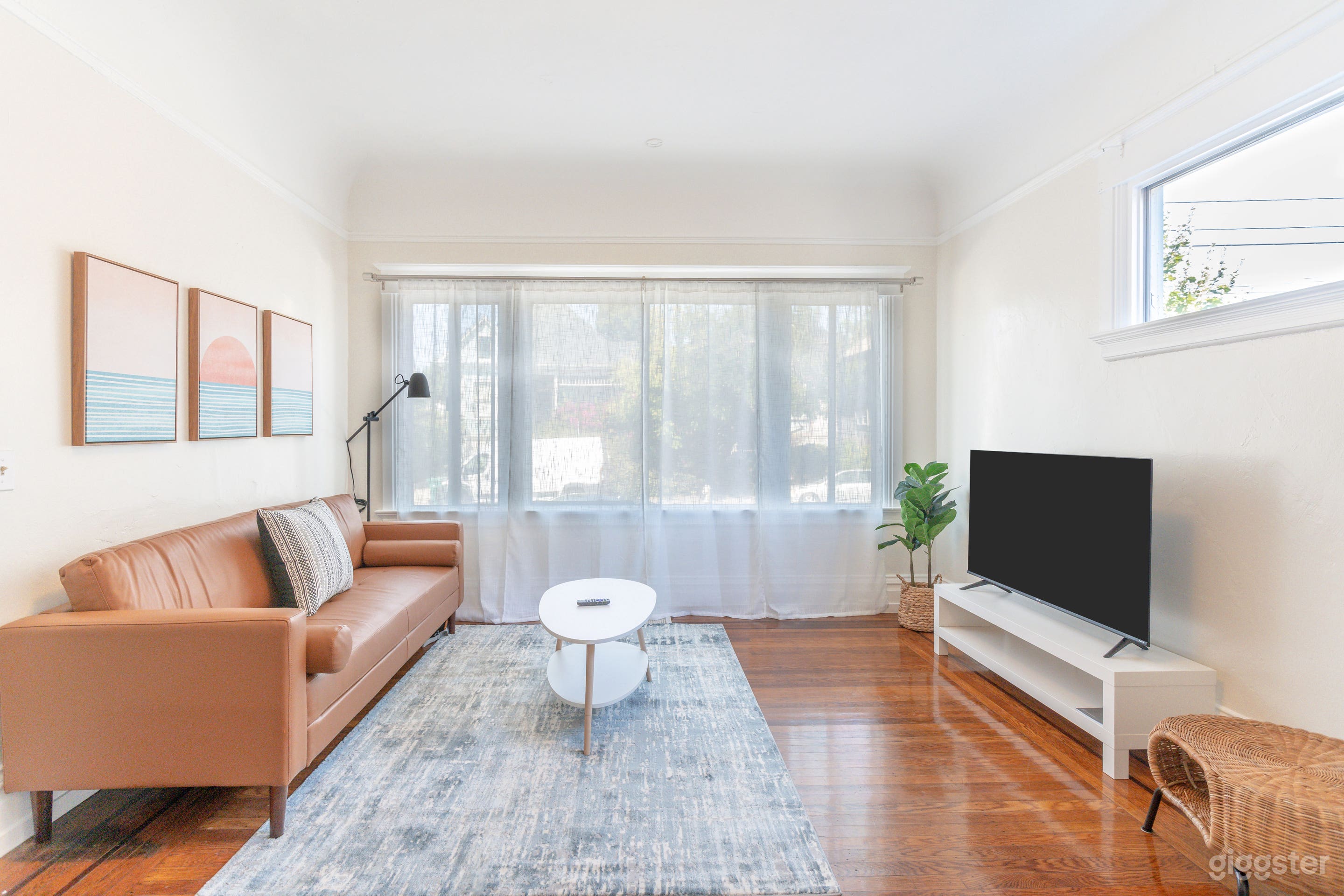 Duplex Apt Livingspace