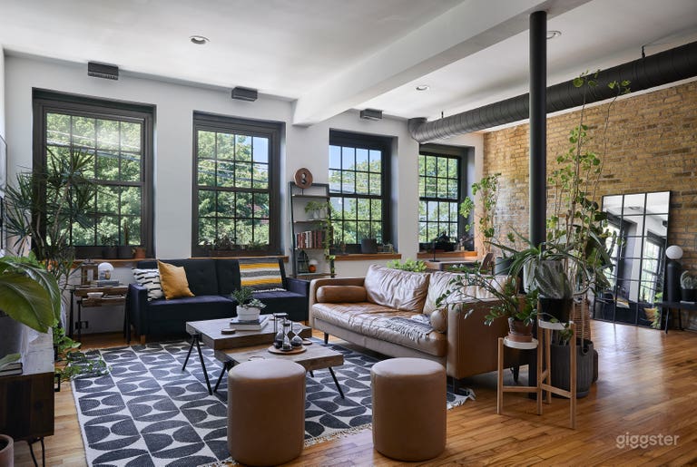  Bright and Spacious Industrial Modern Loft 