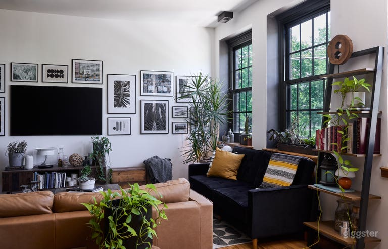  Bright and Spacious Industrial Modern Loft 